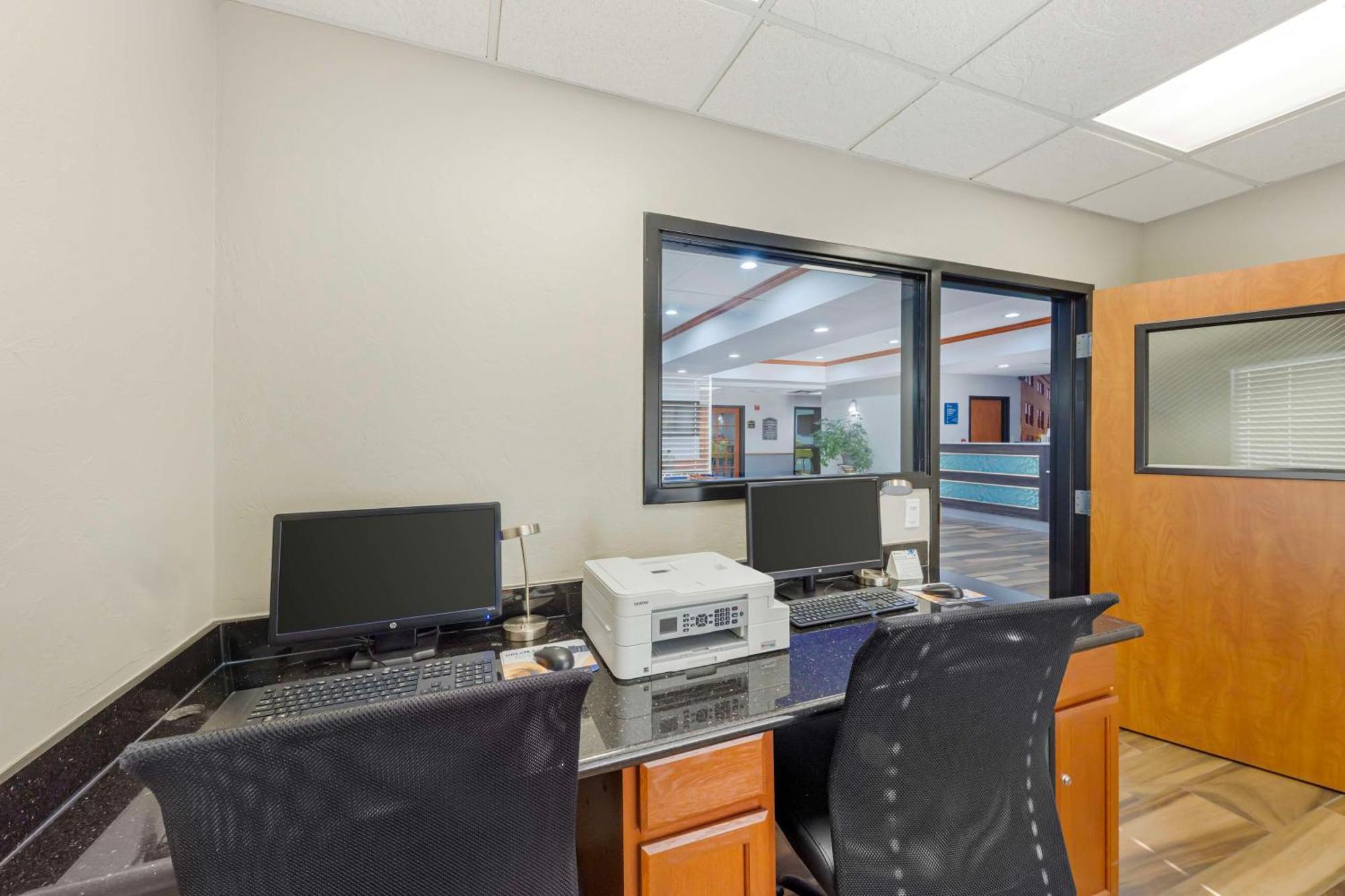 Best Western Plus Midwest City Inn & Suites מראה חיצוני תמונה