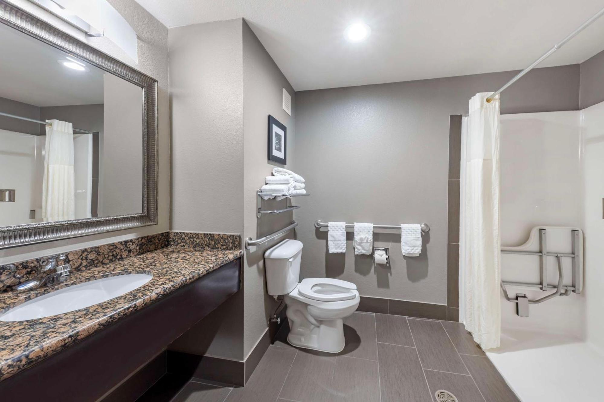 Best Western Plus Midwest City Inn & Suites מראה חיצוני תמונה
