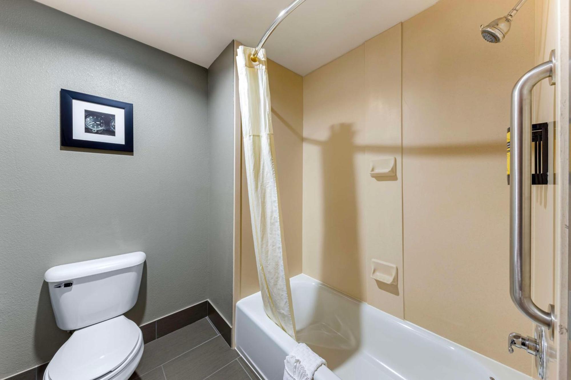 Best Western Plus Midwest City Inn & Suites מראה חיצוני תמונה