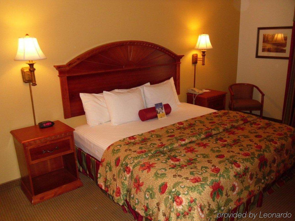Best Western Plus Midwest City Inn & Suites חדר תמונה