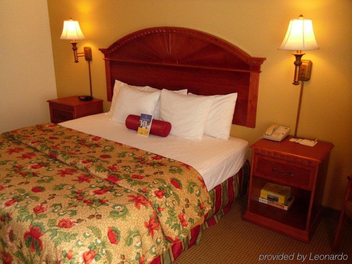 Best Western Plus Midwest City Inn & Suites חדר תמונה