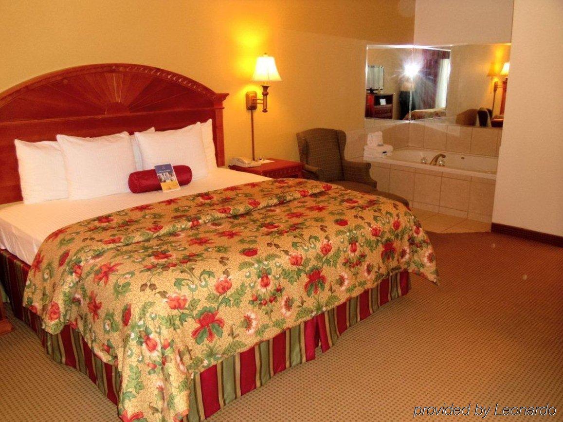 Best Western Plus Midwest City Inn & Suites חדר תמונה